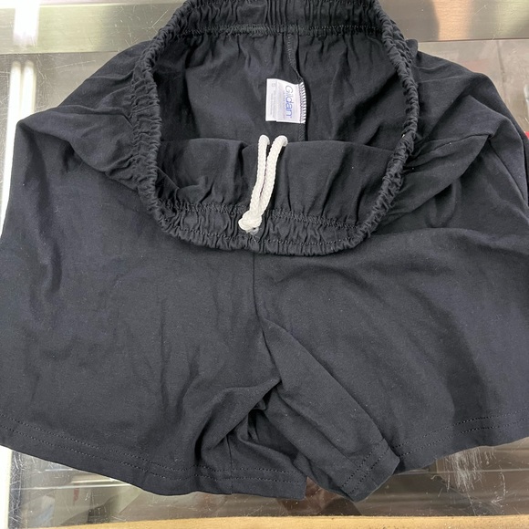 Brand new Gildan black ultra cotton shorts size small - Picture 1 of 2